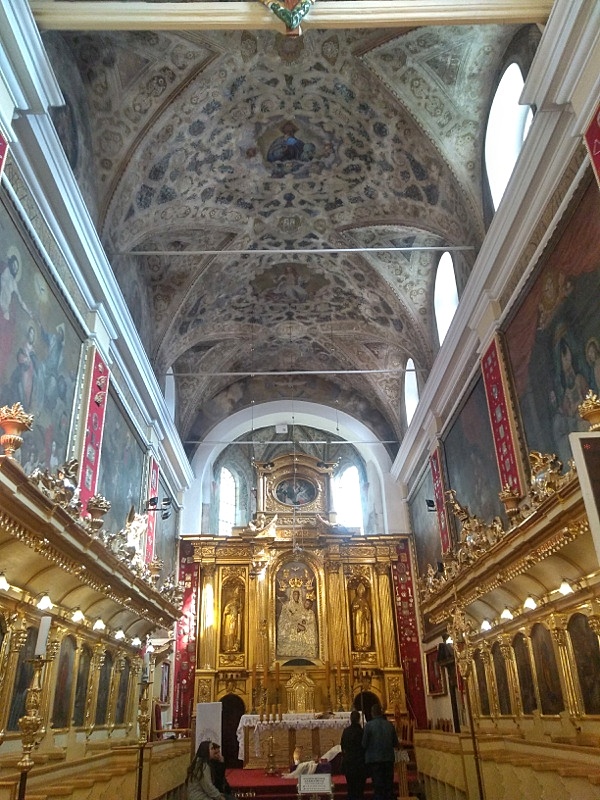 Czerwińsk bazylika ołtarz główny i prezbiterium